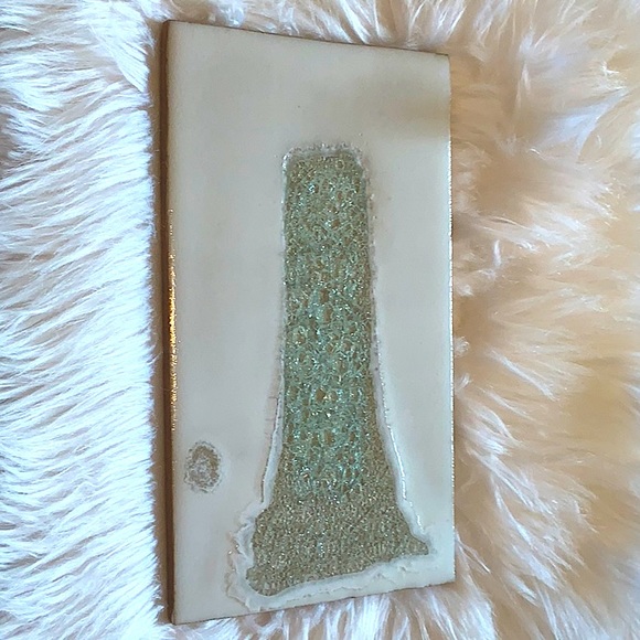 NWT Anthropologie Molten Rock Cheese Board. Color: IVORY. - Picture 3 of 6